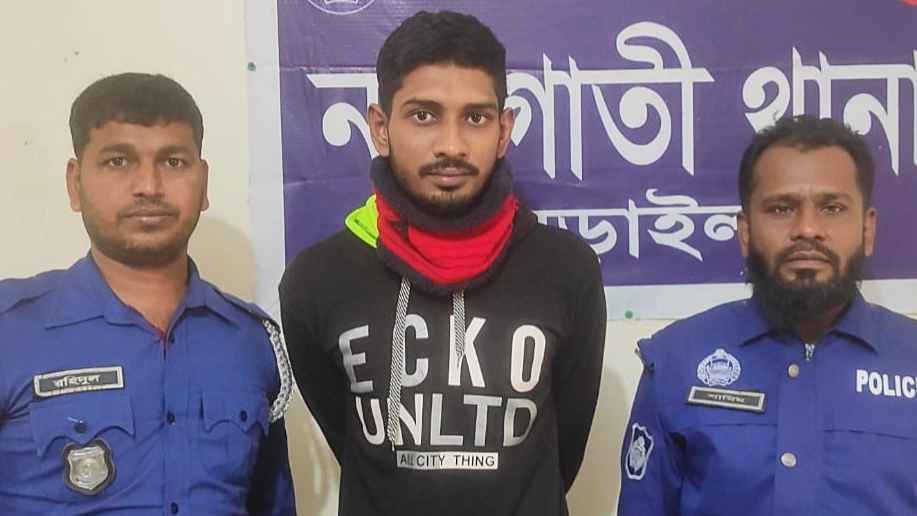 নড়াইলে বাড়িতে একা পেয়ে গৃহবধূকে ধর্ষণ, অভিযুক্ত গ্রেফতার