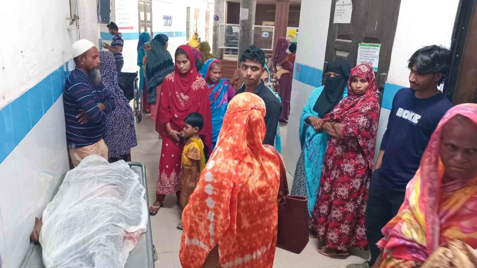 নড়াইলে বালুবোঝাই লাটা গাড়ি চাপায় প্রাণ গেল চালকের