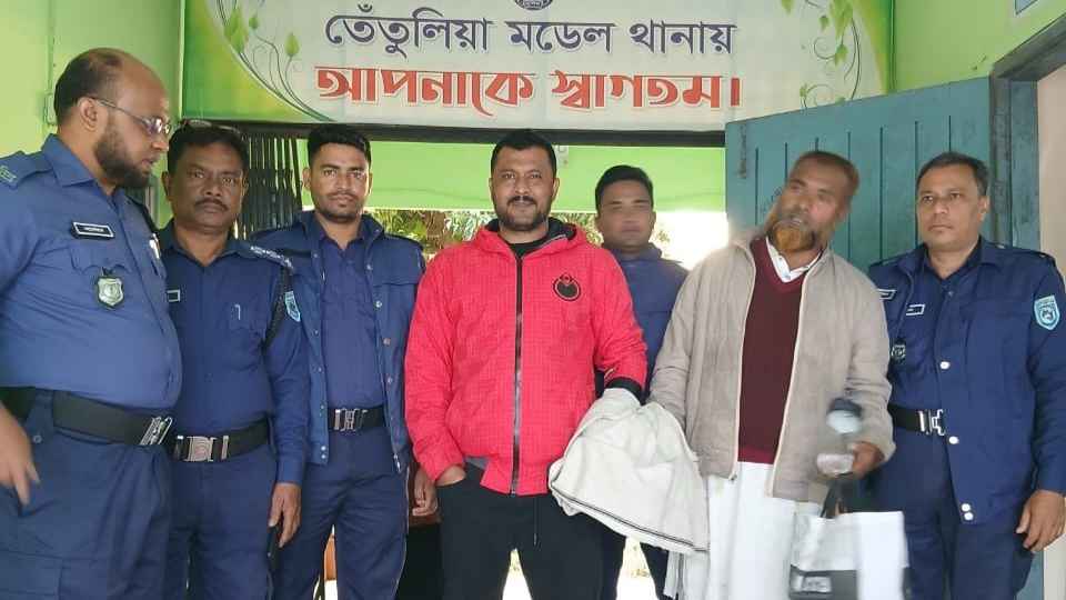 তেঁতুলিয়ায় অভিযানে ইউপি চেয়ারম্যাসহ কৃষকলীগ নেতা আটক