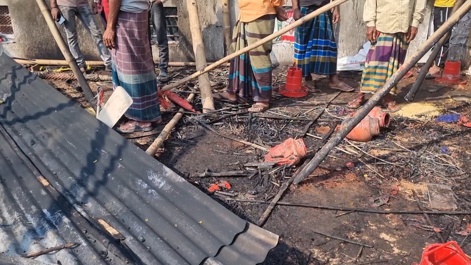 thumbnail_Madaripur_23-12-25_(Fire_at_Chicken_Farm)_Pic_(7)