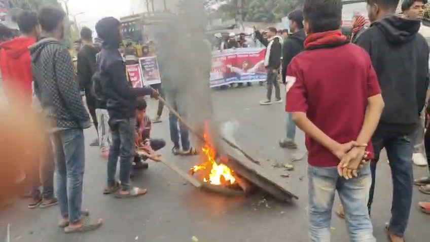 thumbnail_Madaripur_29-12-25_(Human_Chain_Hadi)_Picture_(2)