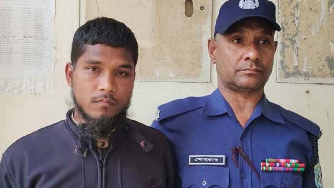 ১৯ শিশু শিক্ষার্থীকে যৌন নিপীড়নের অভিযোগে শিক্ষক গ্রেফতার