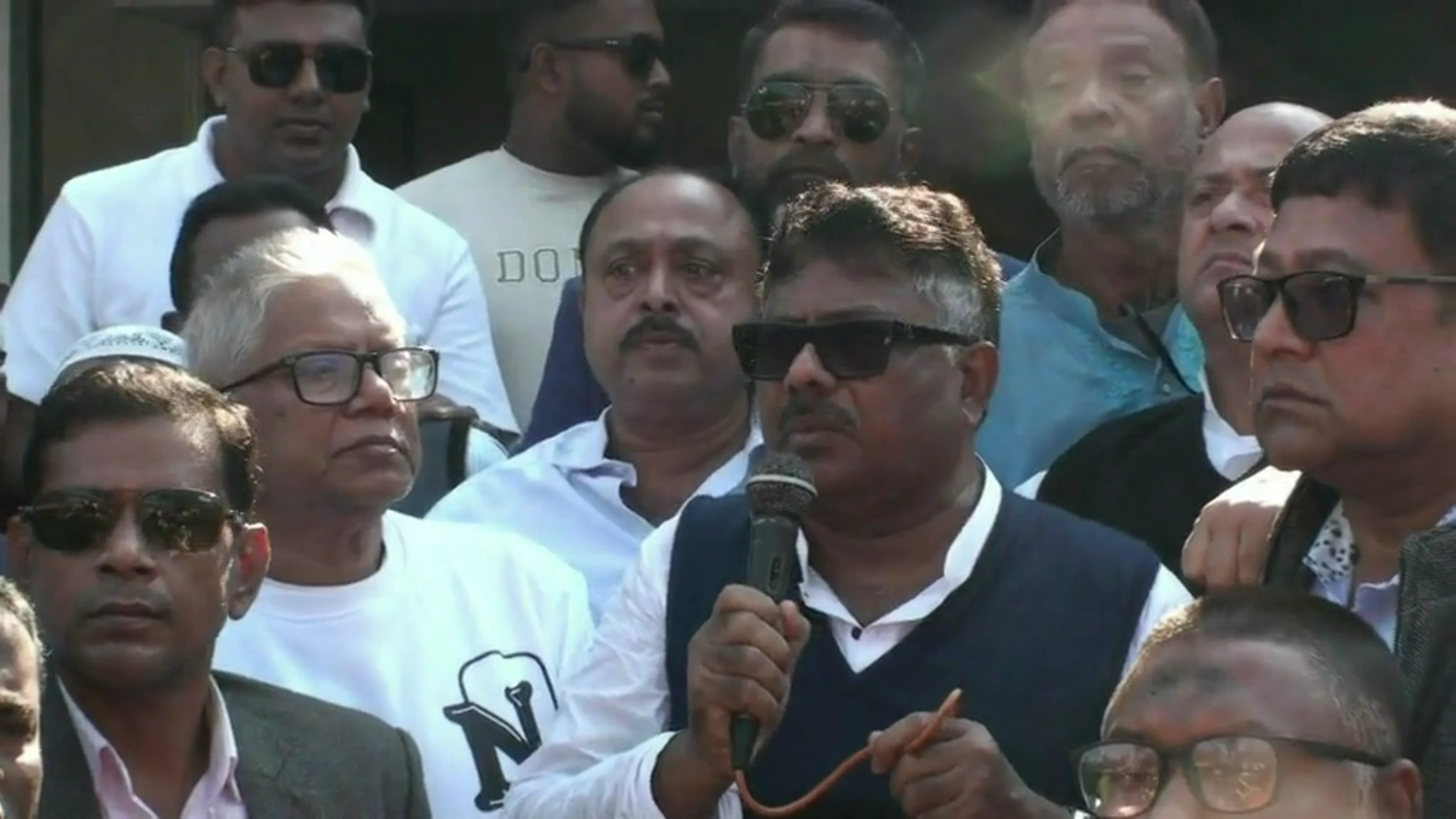 হাদি ও এরশাদ উল্লাহর ওপর হামলার প্রতিবাদ নাটোরে বিএপির বিক্ষোভ