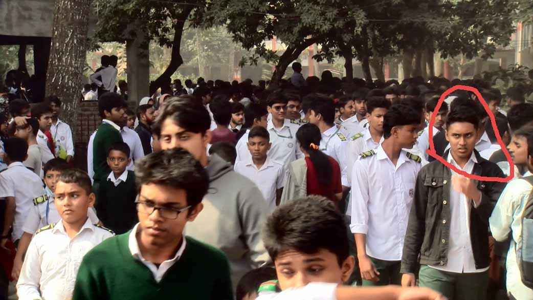 চার স্কুলে পরীক্ষা বন্ধ, সংঘর্ষের ছবি নেওয়ায় শিক্ষার্থীরা মারমুখী!