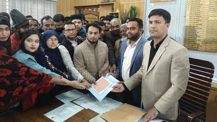 রংপুর-৪: এনসিপি নেতা আখতার হোসেনের পক্ষে মনোনয়নপত্র নিলেন নেতাকর্মীরা