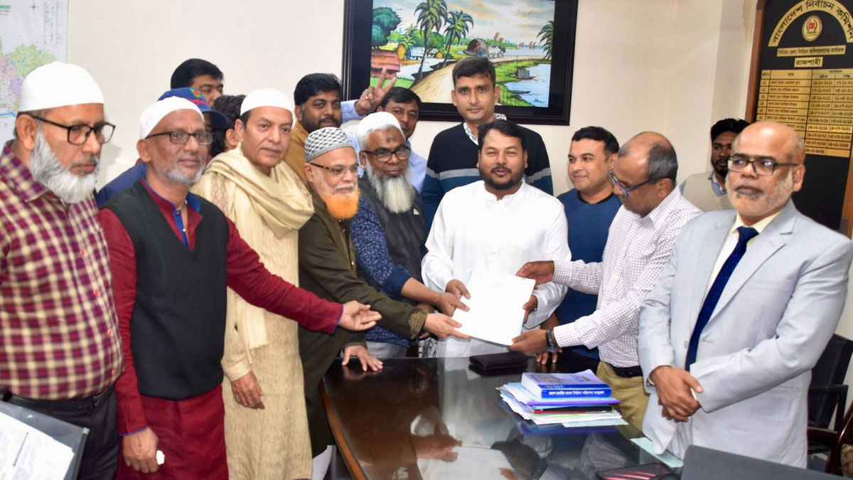 খালেদা জিয়ার উপদেষ্টার মনোনয়নপত্র সংগ্রহ