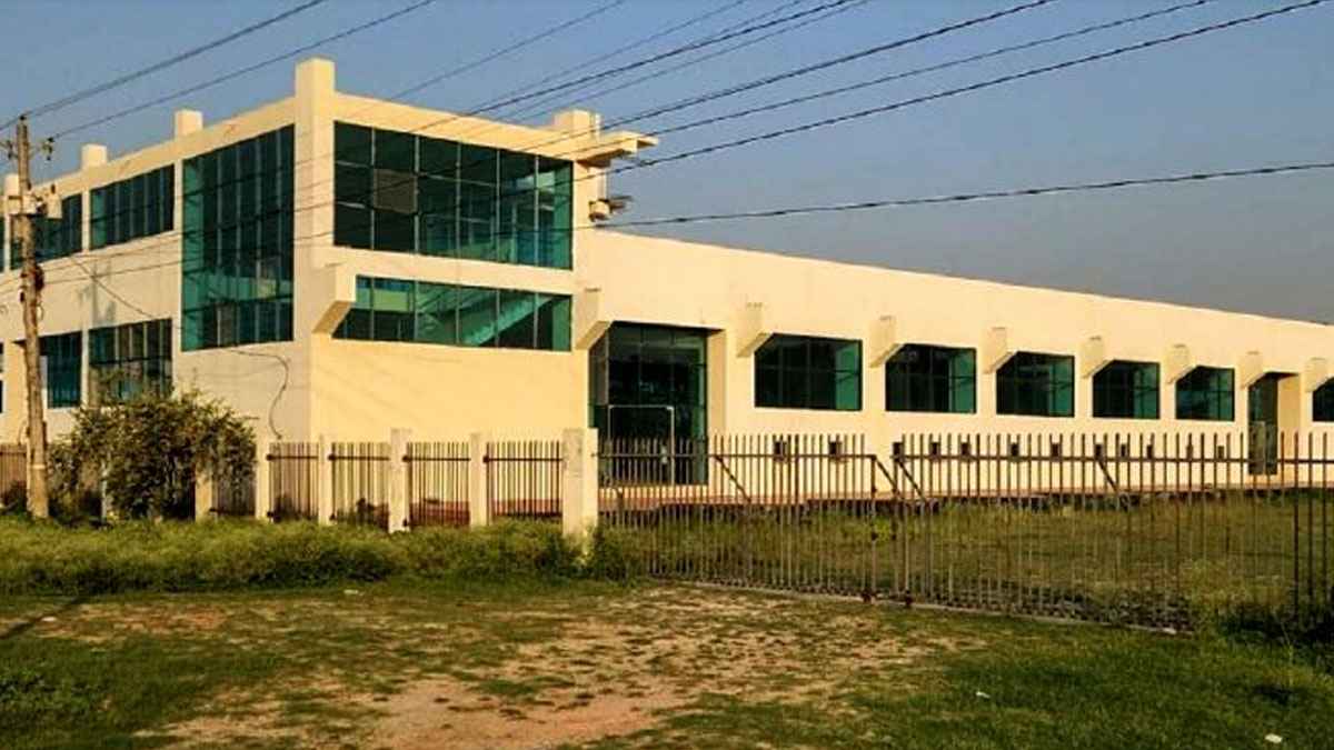 বেনাপোলে ১৬ কোটি টাকার টার্মিনাল এখন মাদকাসক্তদের আড্ডাখানা