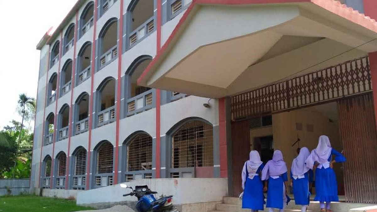  বছরেও শেষ হয়নি বিদ্যালয় ভবন নির্মাণ কাজ