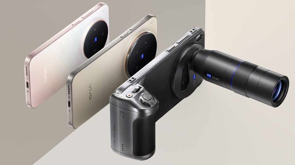 ফোনে এমন ক্যামেরা কেউ দেখেনি আগে!