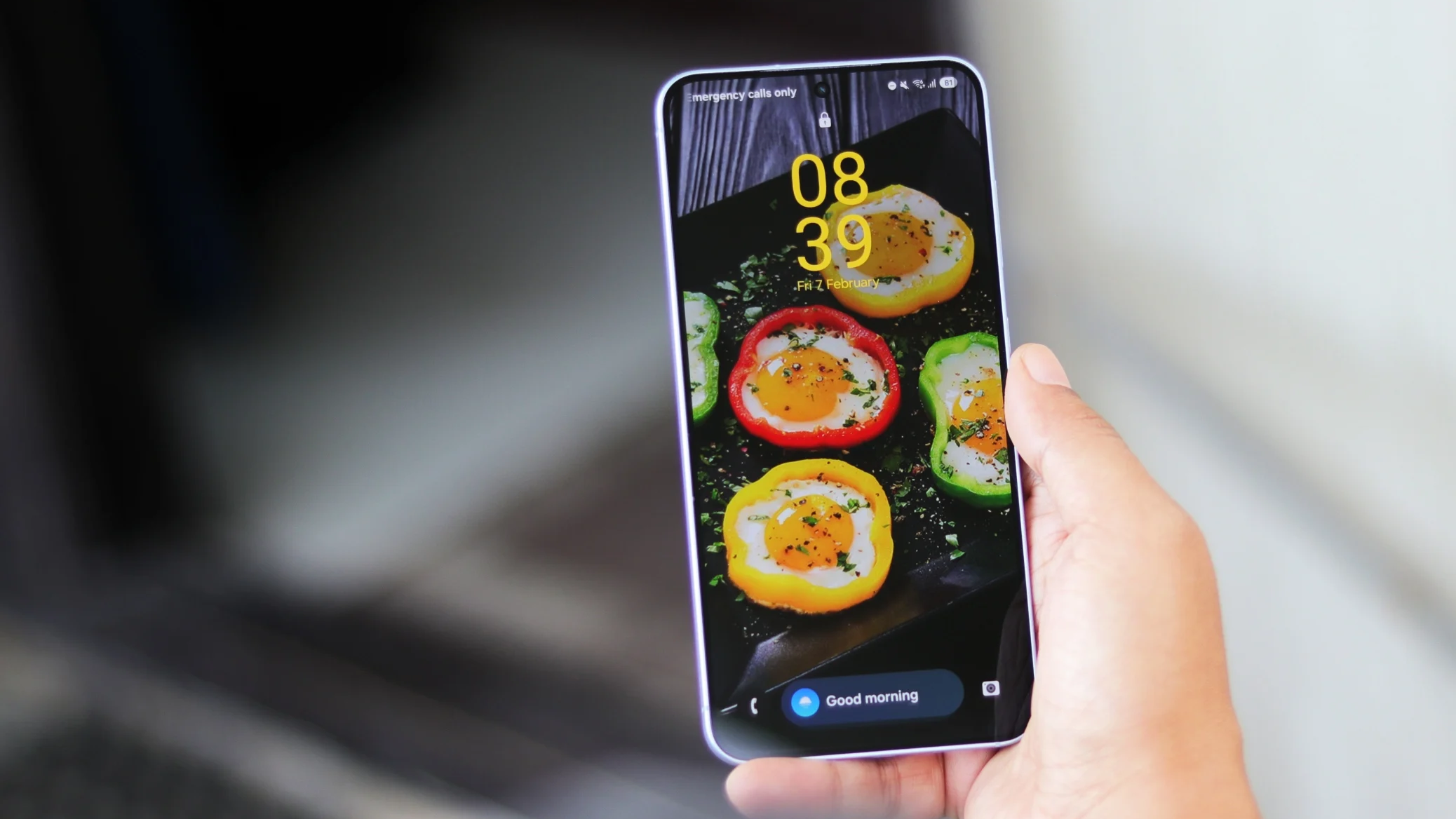 শীতকালে ফোনে ধুলাবালি ঢুকছে? পারফরম্যান্স খারাপ হওয়া রোধ করুন এইভাবে