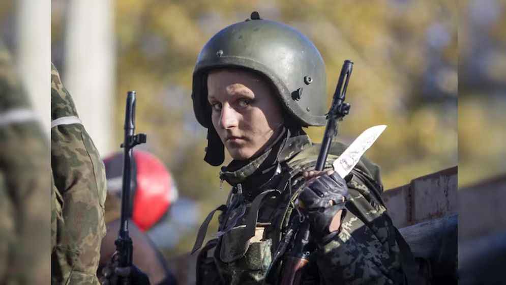 ইউক্রেনের ৭০ হাজার নারী সেনা যুদ্ধ করছেন