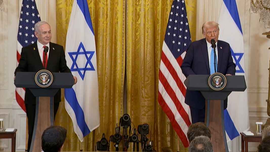 এবার গাজা দখলের হুমকি ট্রাম্পের