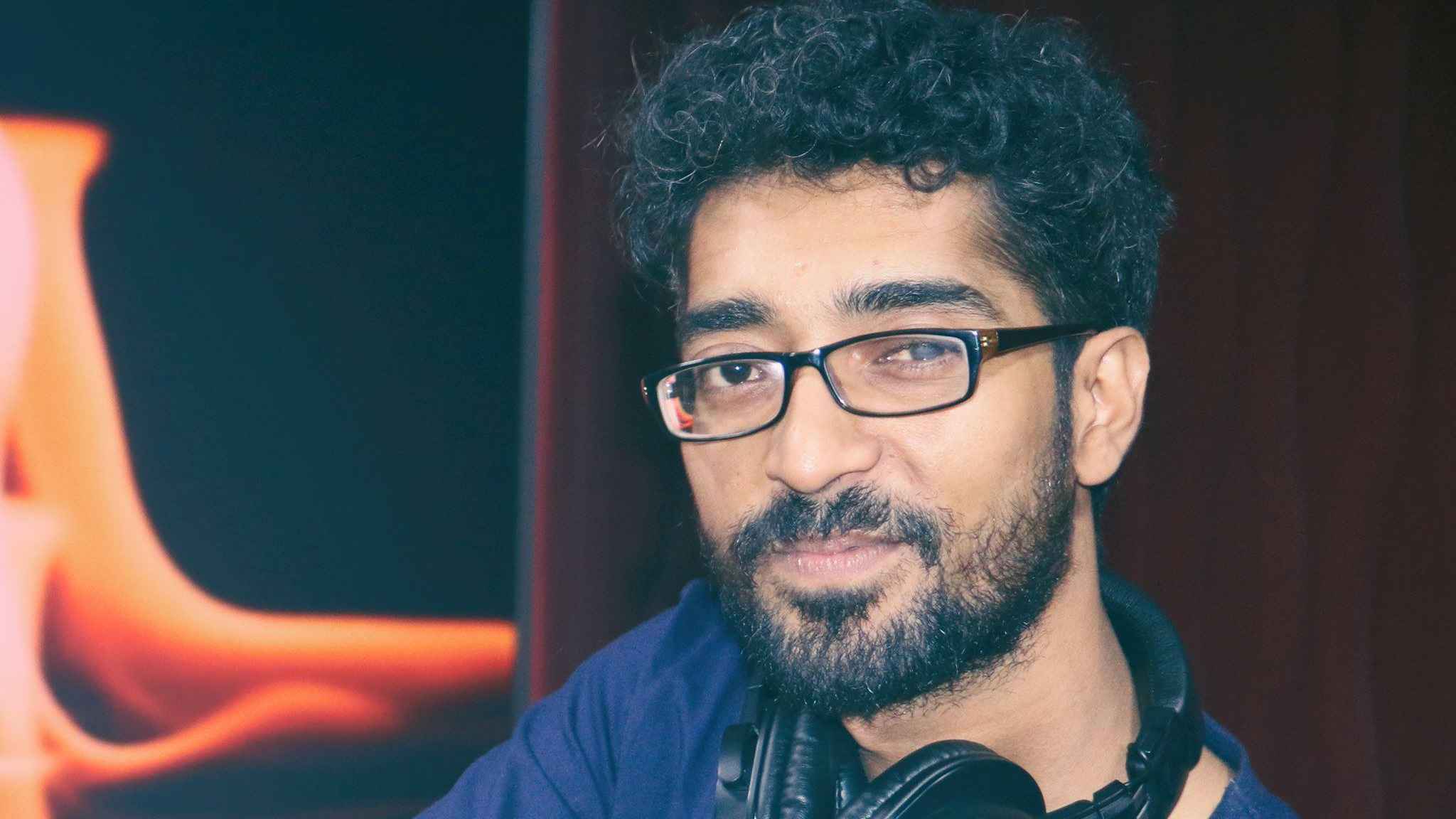 মাটি ও মানুষের গান কণ্ঠে ধরে রাখতে চাই: যাযাবর রাসেল