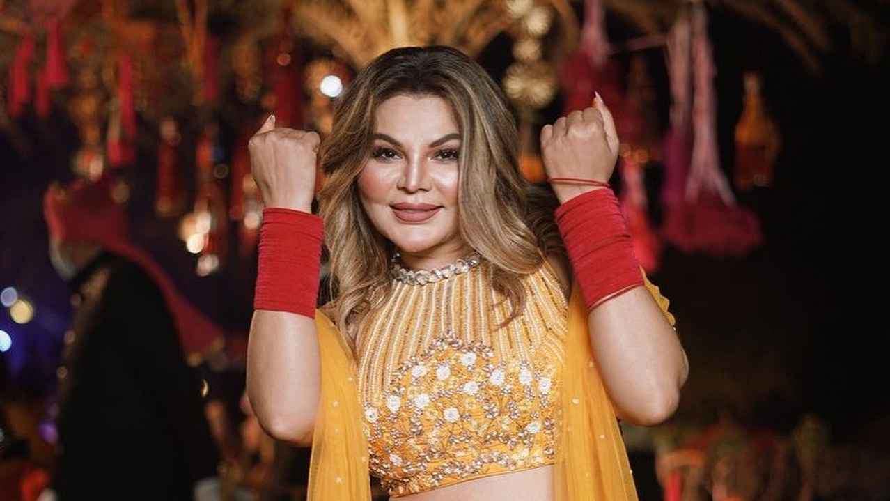 ভারতে রোজ নারীরা ধর্ষণের শিকার হচ্ছেন, মন্তব্য রাখির  