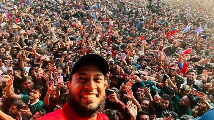 চ্যাম্পিয়নদের বরণ করে নিতে বরিশালে জনসমুদ্র