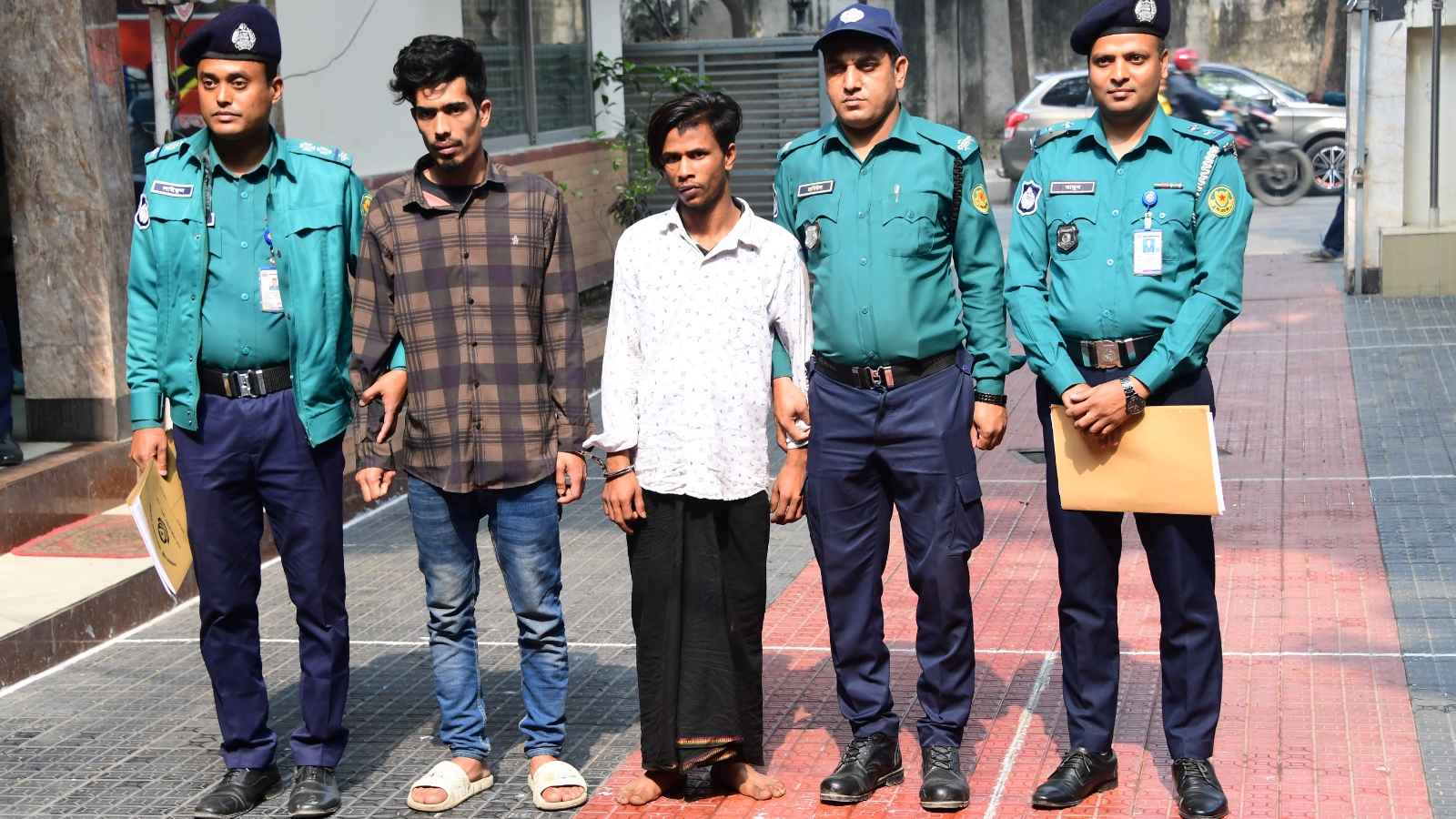 ইতালিয়ান নাগরিকের ছিনতাই হওয়া ফোন-মালামাল উদ্ধার, উবার চালক গ্রেফতার