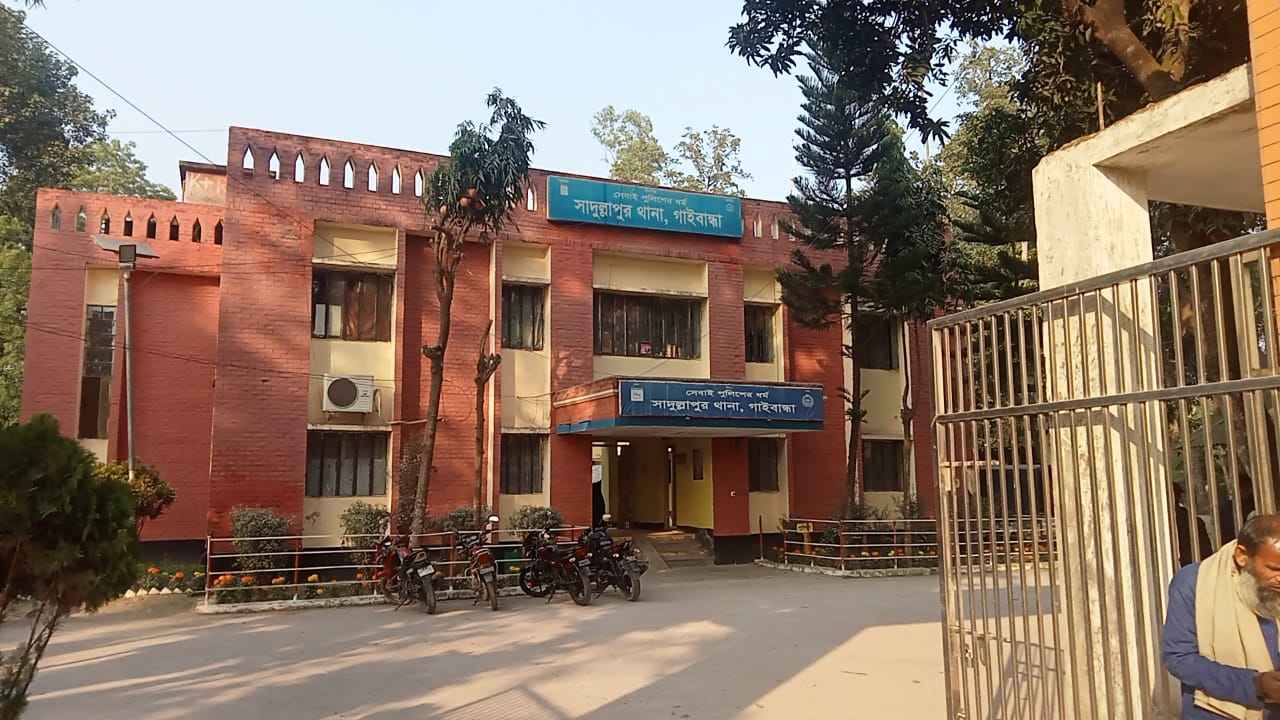 স্ত্রীর সঙ্গে ঝগড়া করে স্বামীর বিষপানে আত্মহত্যা