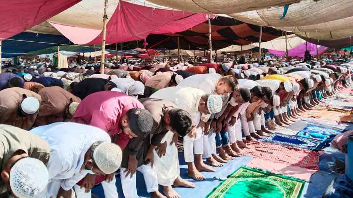 ইজতেমা ময়দানে দেশের বৃহত্তর জুমার জামাত