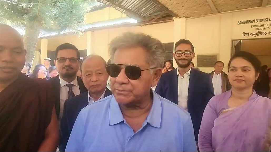 ‘আলোচনার মাধ্যমে পাহাড়ের সমস্যা সমাধানের চেষ্টা করতে হবে’