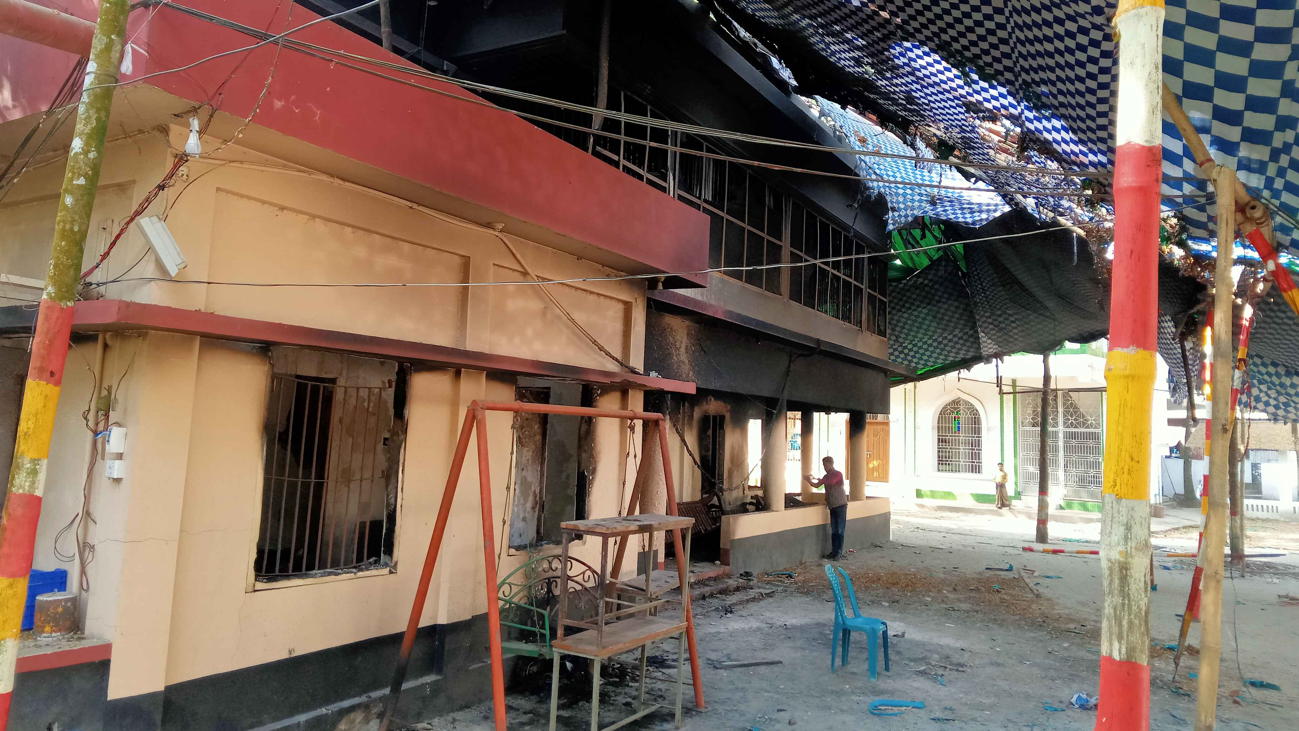 হাতিয়ায় সাবেক এমপি মোহাম্মদ আলীর বাড়িতে ভাঙচুর-অগ্নিসংযোগ