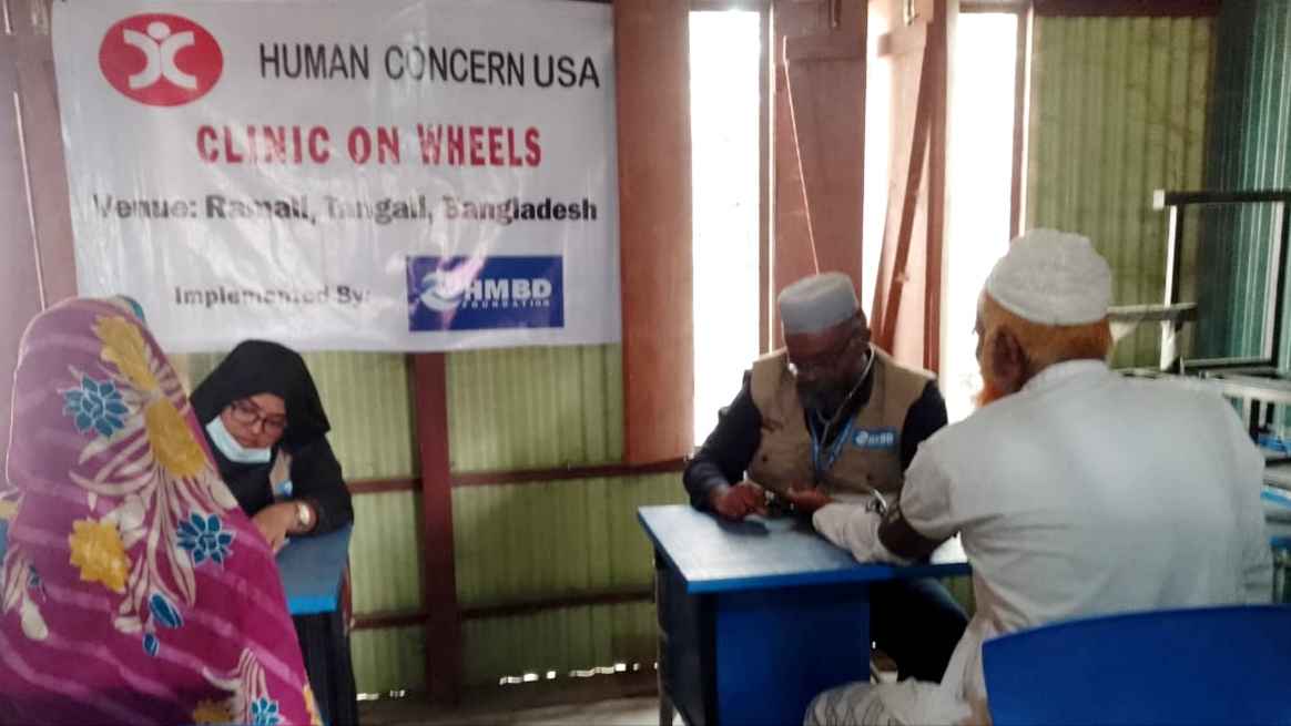 যমুনার দুর্গম চরের সুবিধাবঞ্চিতরা পাচ্ছেন ফ্রি স্বাস্থ্যসেবা