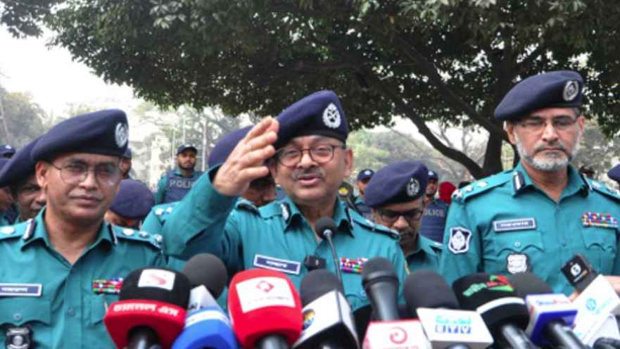 একুশে ফেব্রুয়ারির অনুষ্ঠান ঘিরে কোনো ঝুঁকি নেই: ডিএমপি কমিশনার