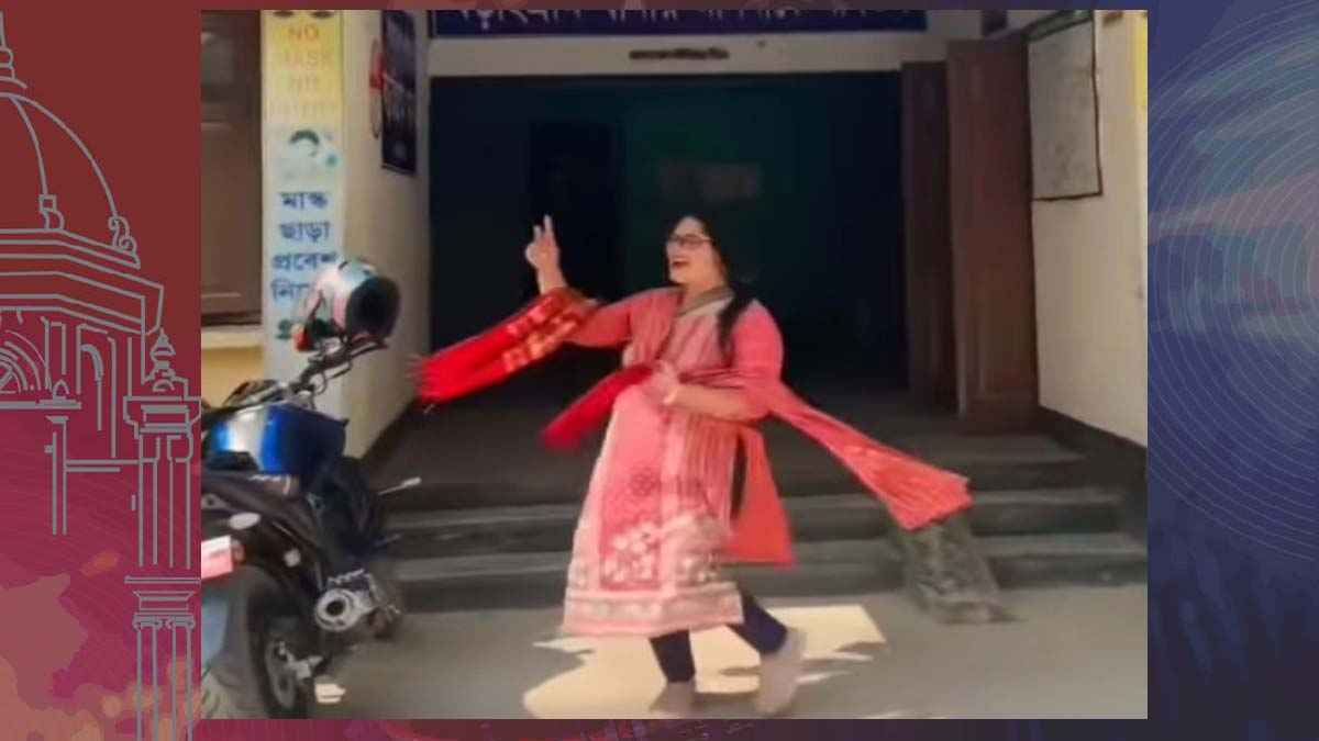 থানা ফটকে টিকটক: আওয়ামী লীগ নেত্রী গ্রেফতার