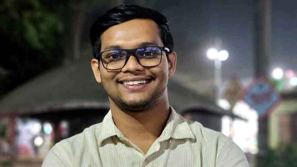 ‘গণতান্ত্রিক ছাত্র সংসদের’ আহ্বায়ক বাকের মজুমদার