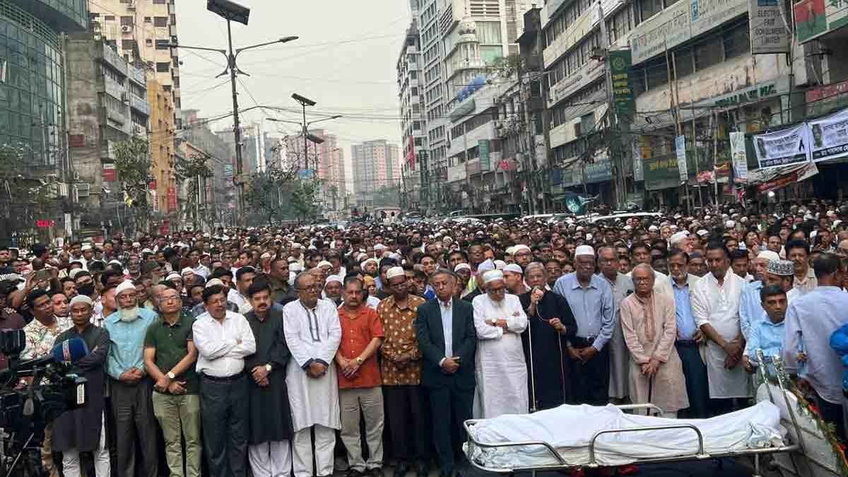 নয়াপল্টনে বিএনপি নেতা নোমানকে শেষ বিদায়, শোকস্তব্ধ বিএনপি