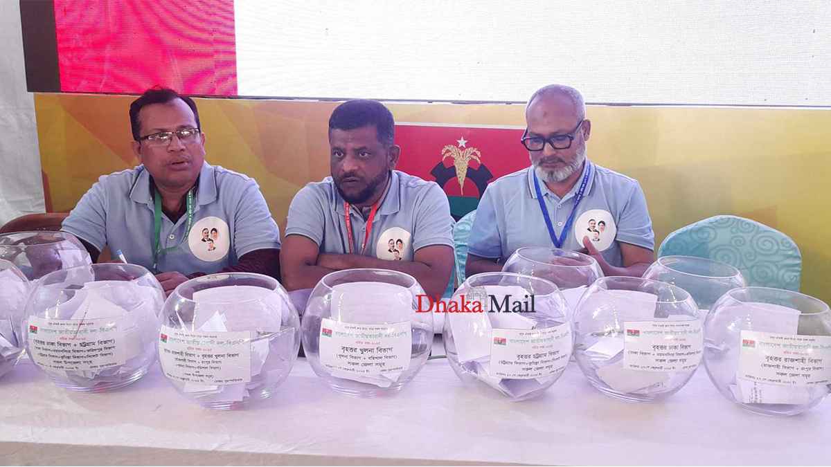 বক্তব্য দিতে বিএনপি নেতাদের ভাগ্য নির্ধারণ হবে লটারিতে!
