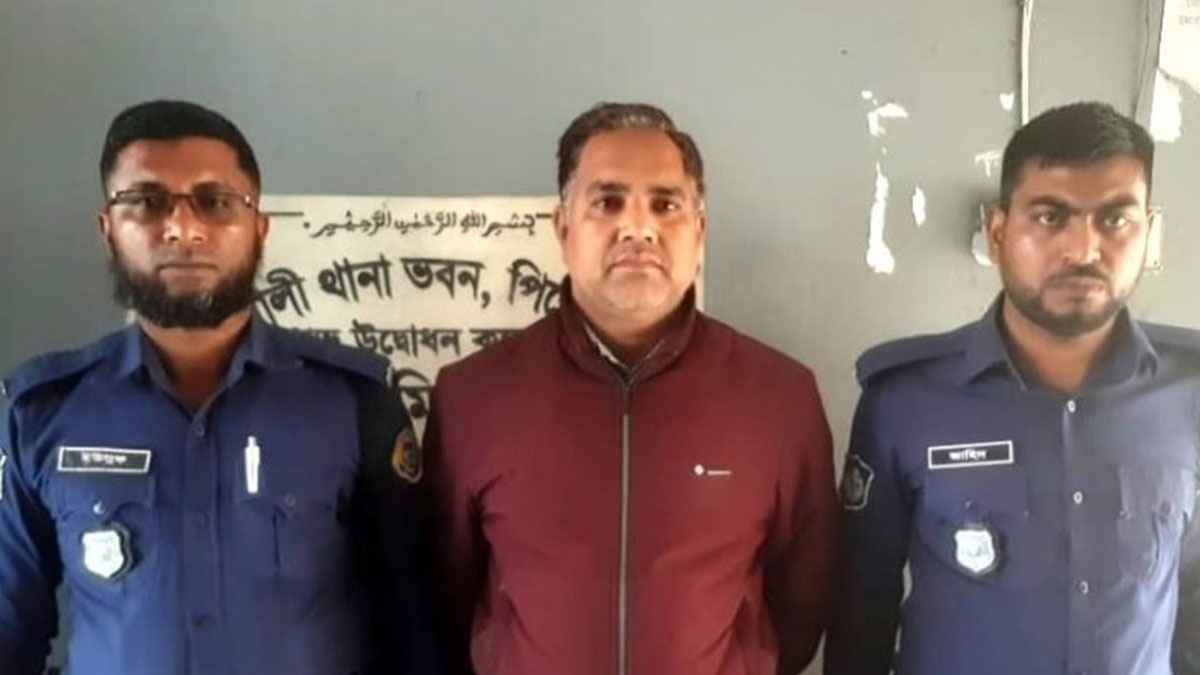 পিরোজপুরে আ.লীগ নেতা লাইকুজ্জামান মিন্টু গ্রেফতার