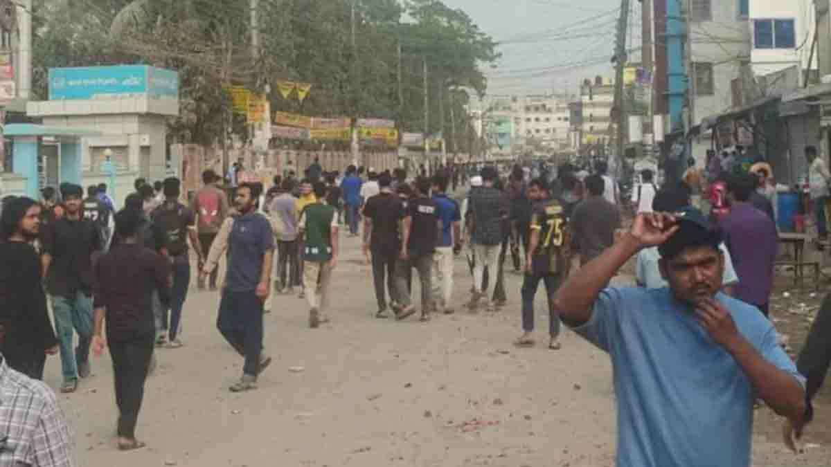 শিক্ষার্থীদের দুই পক্ষে সংঘর্ষে রণক্ষেত্র কুয়েটে, আহত ১৫