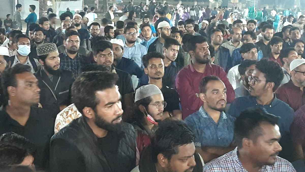 আওয়ামী লীগ নিষিদ্ধের দাবিতে ছাত্র-জনতার কফিন মিছিল