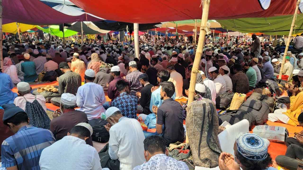 আখেরি মোনাজাত দিয়ে শেষ হলো বিশ্ব ইজতেমার দ্বিতীয় পর্ব