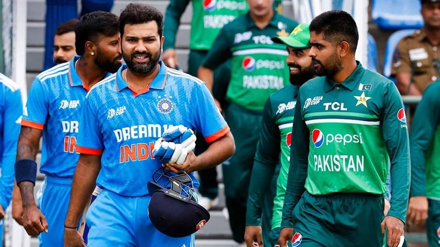 এক ঘণ্টাতেই শেষ ভারত-পাকিস্তানের ম্যাচের টিকিট