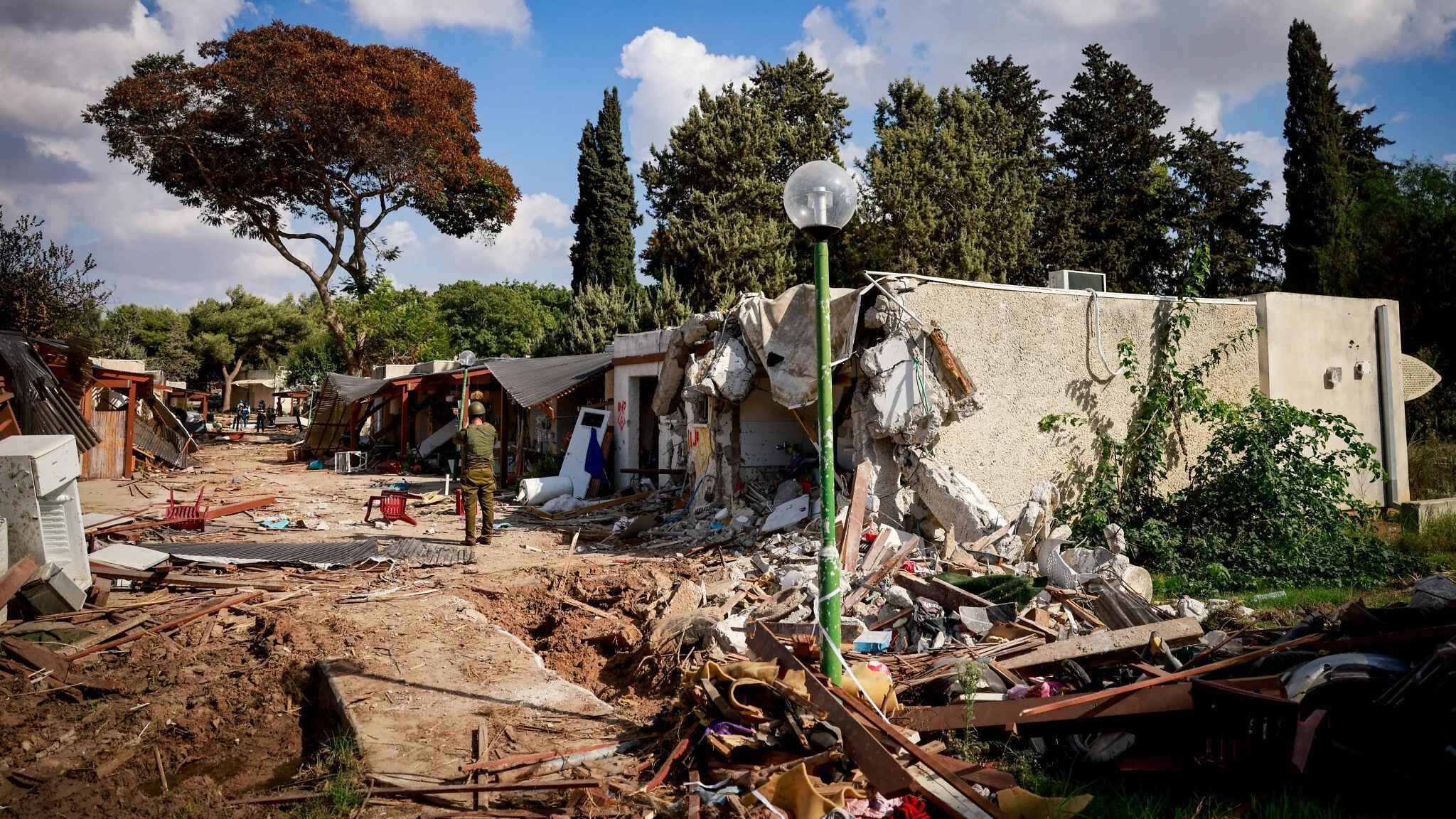 গাজায় ‘নরকের দরজাগুলো’ খুলে দেব: নেতানিয়াহুর হুমকি