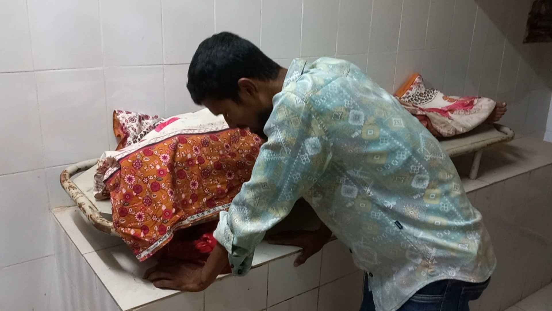 চাঁদপুরে ব্যবসায়ীকে কুপিয়ে হত্যা, আটক ৩