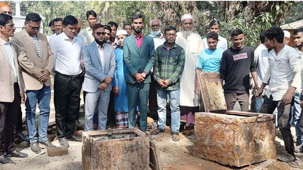 গৌরীপুরে রেকর্ডরুমে রহস্যজনক ‘গুপ্তধনের লোহার সিন্দুক’