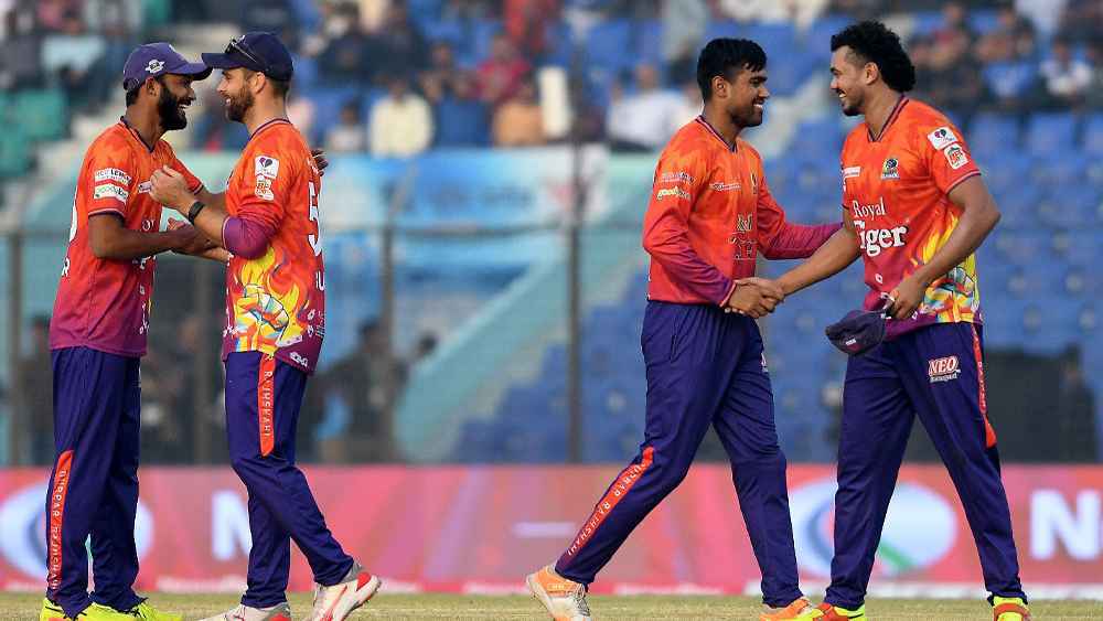 এখনো ক্রিকেটারদের পুরো পারিশ্রমিক দিতে পারেনি দুর্বার রাজশাহী