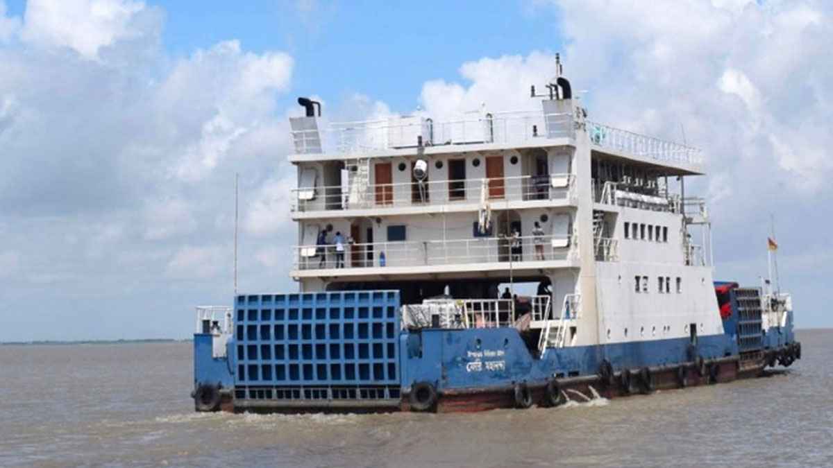 শরীয়তপুর-চাঁদপুর নৌ-রুটে ফেরি চলাচল শুরু