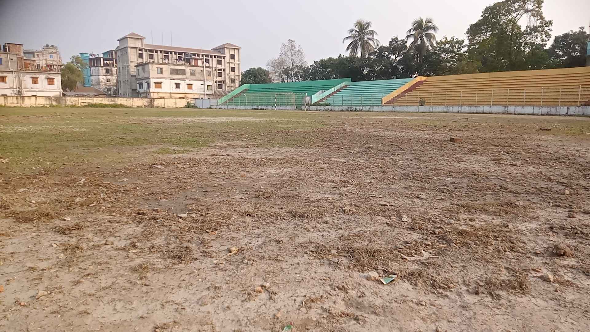 ৮ মাস ধরে জয়পুরহাট স্টেডিয়ামে সব ধরনের খেলাধুলা বন্ধ