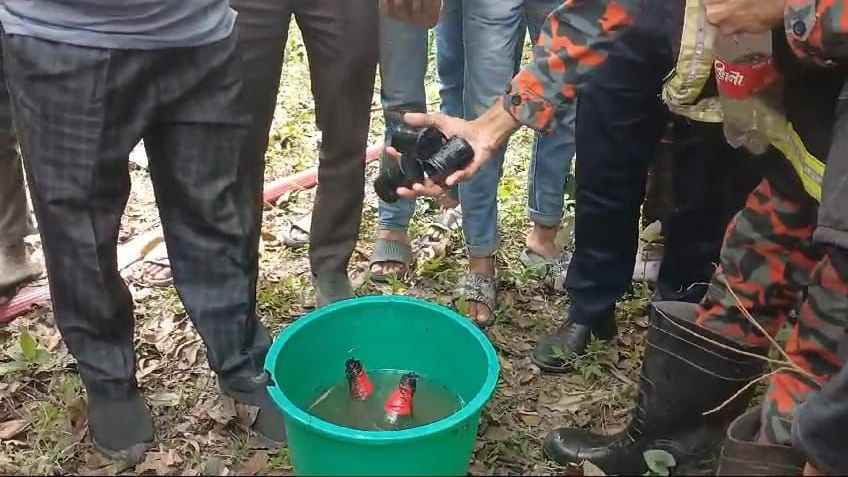 উজিরপুরে বোমা বিস্ফোরণে জনমনে আতঙ্ক, তিনটি অবিস্ফোরিত ককটেল উদ্ধার