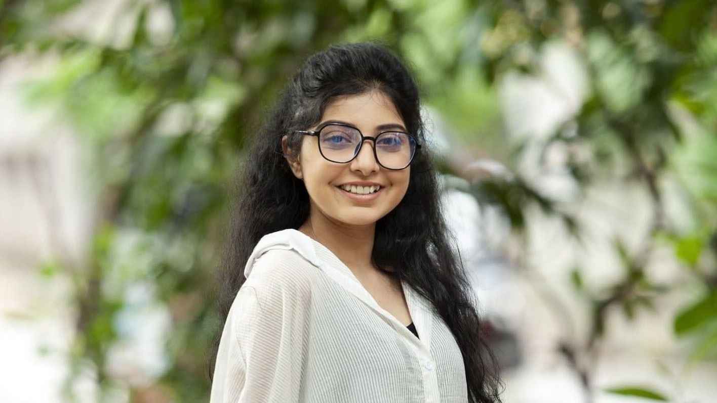 বিয়ে করেছেন পড়শী, পাত্র কে?