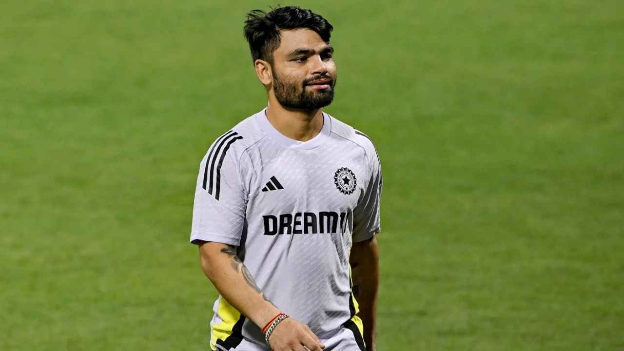 বাবাকে যে ব্র্যান্ডের স্পোর্টস বাইক কিনে দিলেন রিঙ্কু সিং