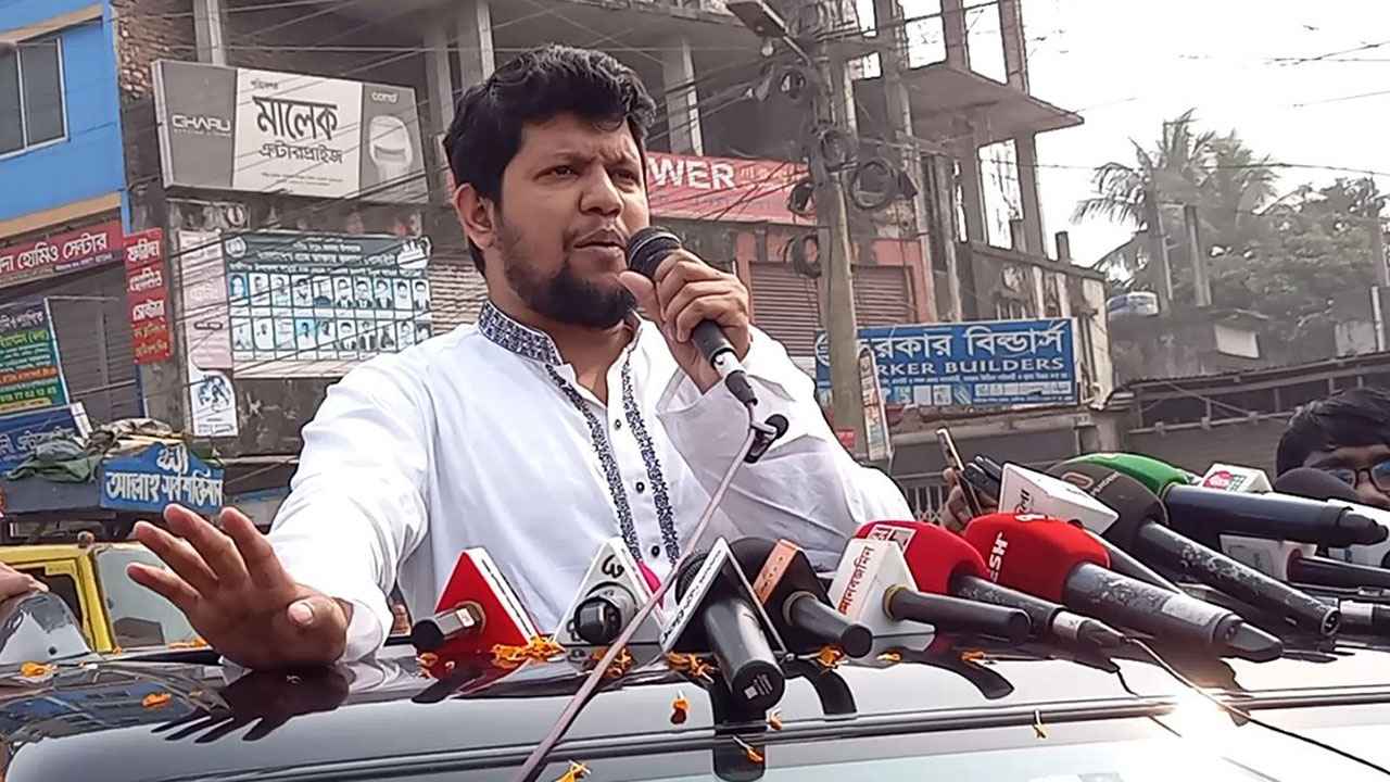 আ.লীগকে নির্বাচনে অংশ নিতে দেওয়া হবে না: উপদেষ্টা মাহফুজ আলম