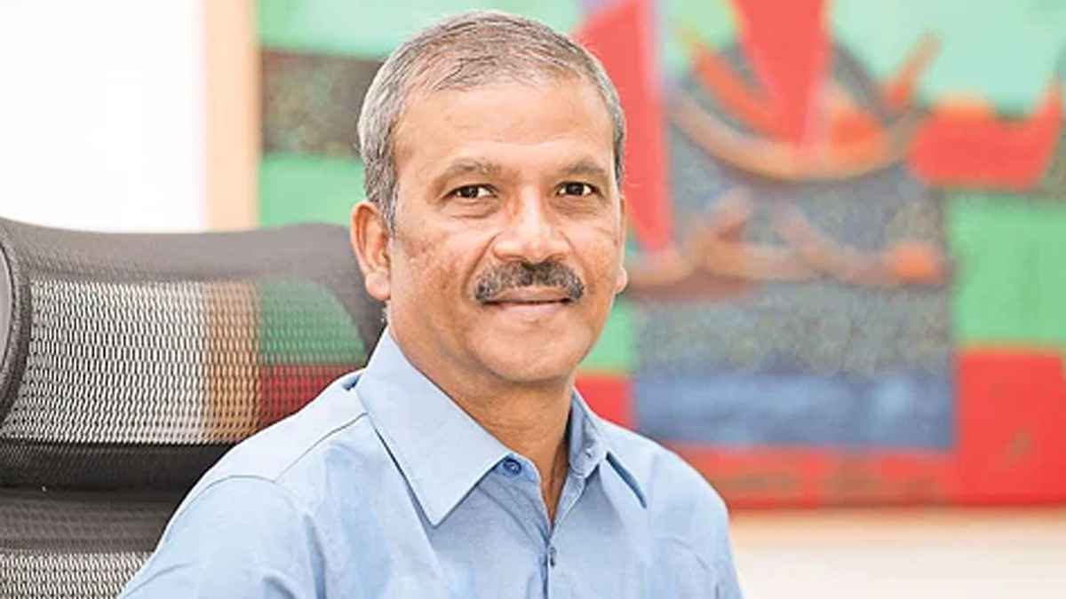 বিএনপি-ছাত্রনেতাদের কথার লড়াই, এবার মুখ খুললেন আসিফ নজরুল