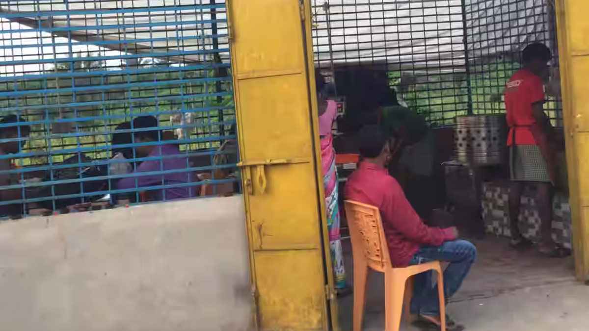 মুসলিম বাবুর্চি ‘বিসমিল্লাহ’ ছাড়া মুরগি জবাই করলে খাওয়া যাবে?