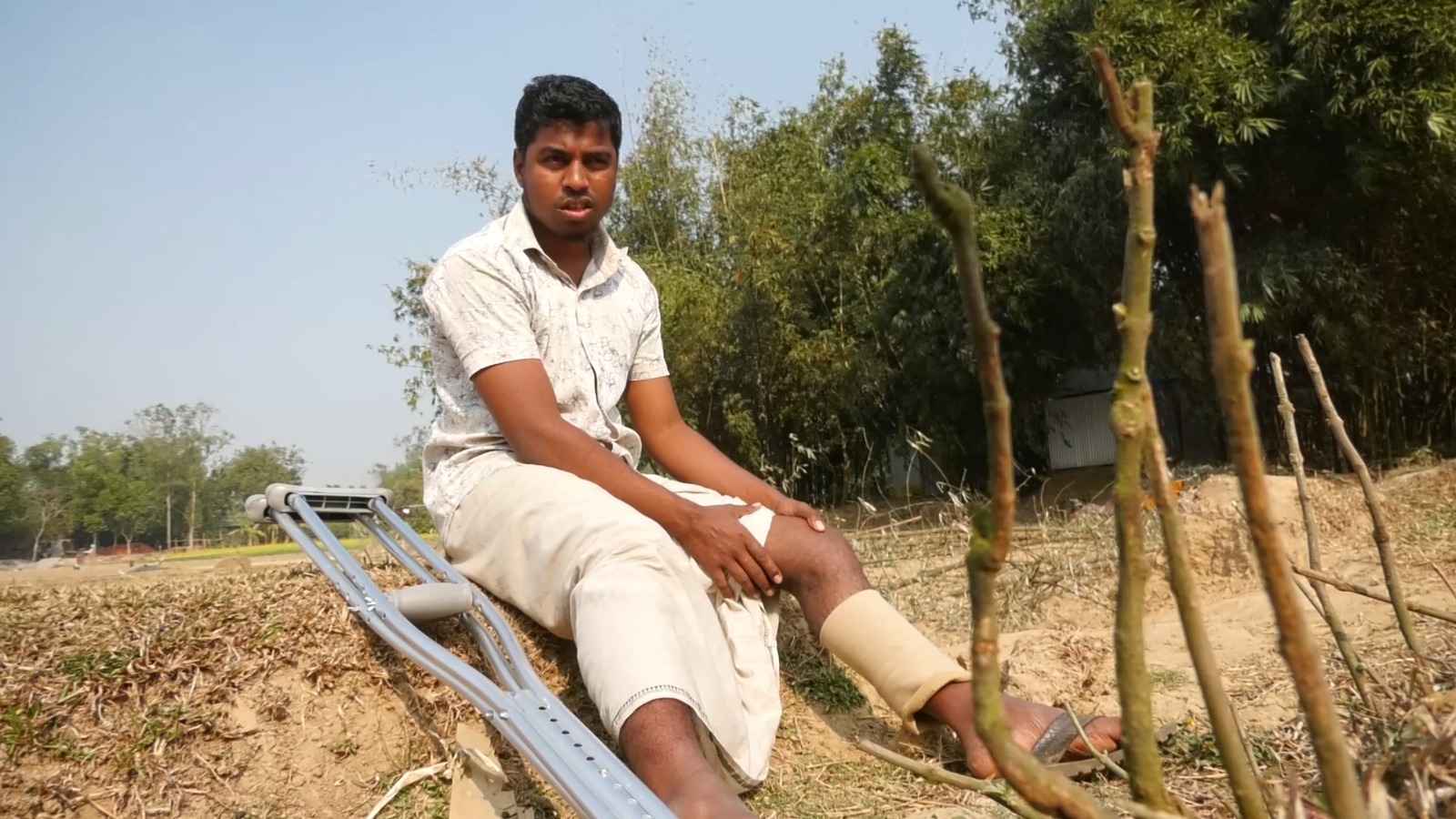 অর্থাভাবে থেমে আছে জুলাই আন্দোলনে পুলিশের গুলিতে আহত বাচ্চুর চিকিৎসা