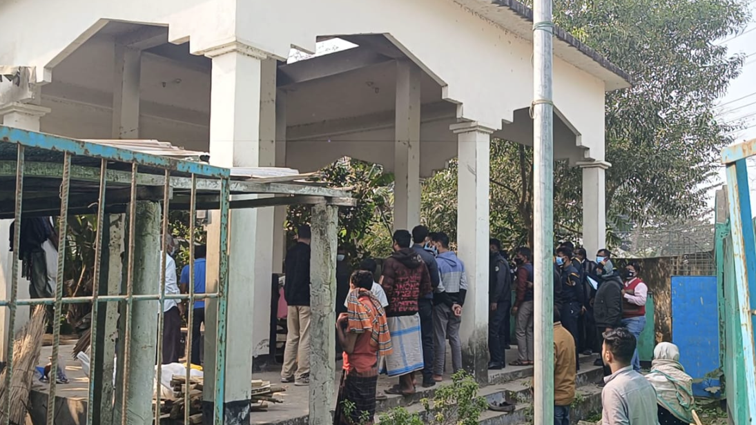 শরীয়তপুরে ২ ভারতীয় নাগরিকের মরদেহ সৎকার