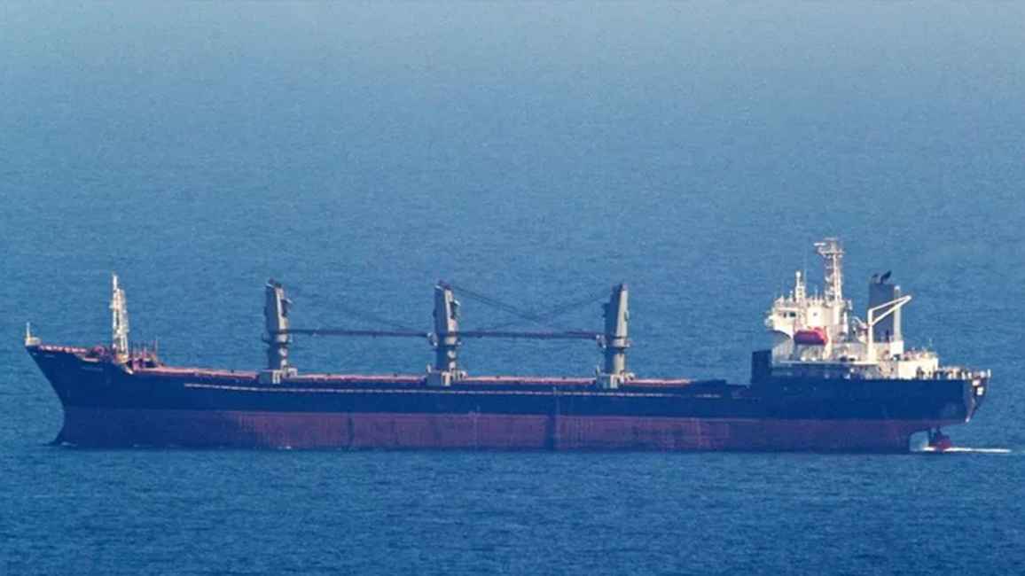 বাংলাদেশের পণ্যবাহী ৩ জাহাজ আটকে দিল আরাকান আর্মি